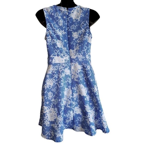 Three Ena Blue and White Sleeveless Floral Print Dress Sz Small - Picture 3 of 8